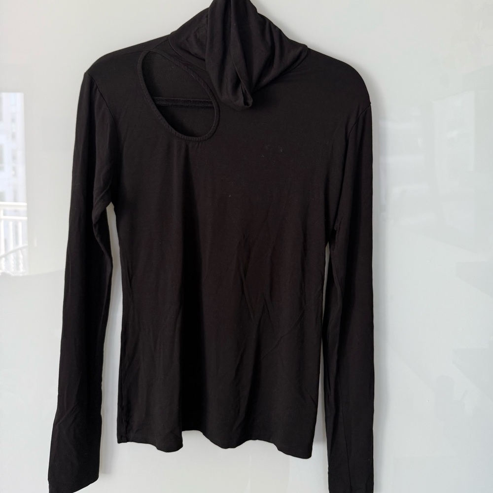 Marcella NYC Eli Top
Black 
Size L
